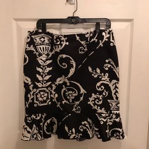 White House Black Market Size 12 Skirt